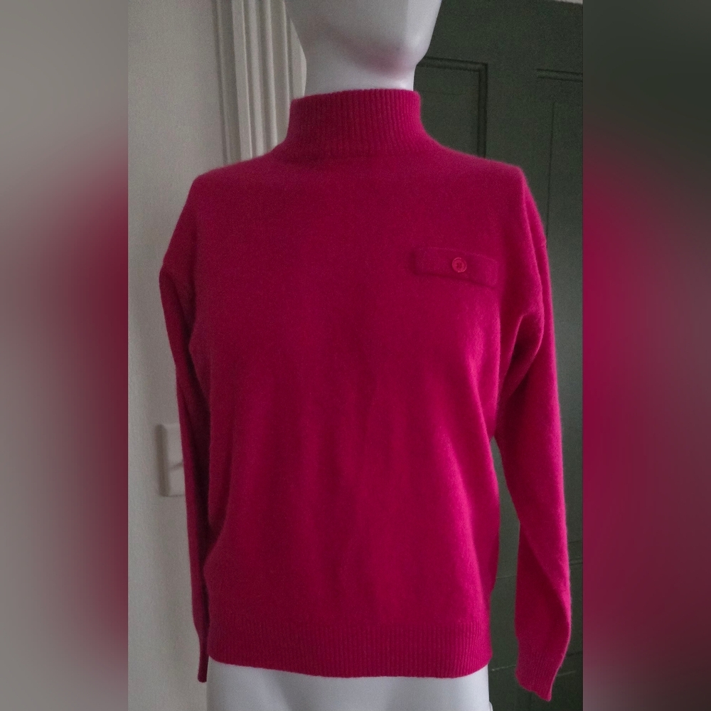 Silvercord Vintage Vibrant Pink Turtleneck Sweater